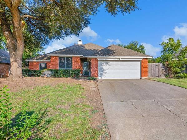 3325 Elkhart Court,  Arlington,  TX 76016