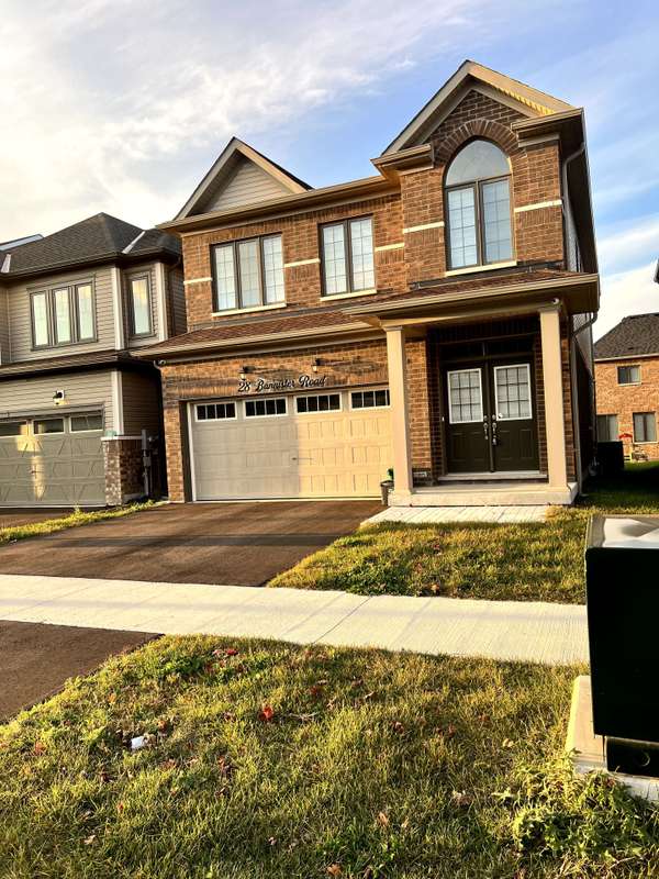 28 Bannister RD, Barrie, ON L9S 2Z8