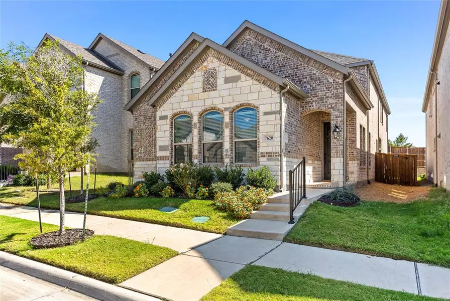 7620 Regal Lane, North Richland Hills, TX 76180