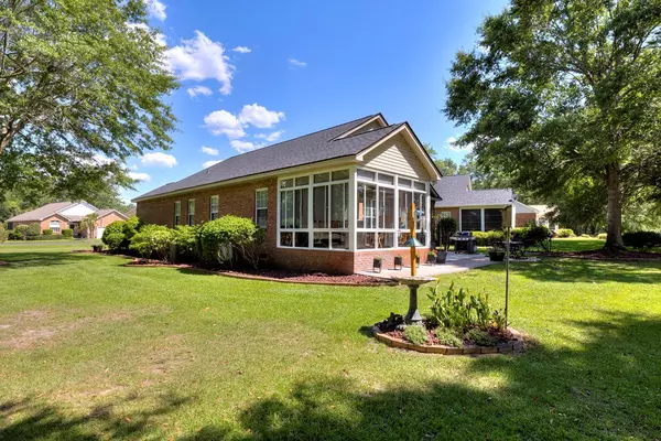 Manning, SC 29102,128 Oakview Circle