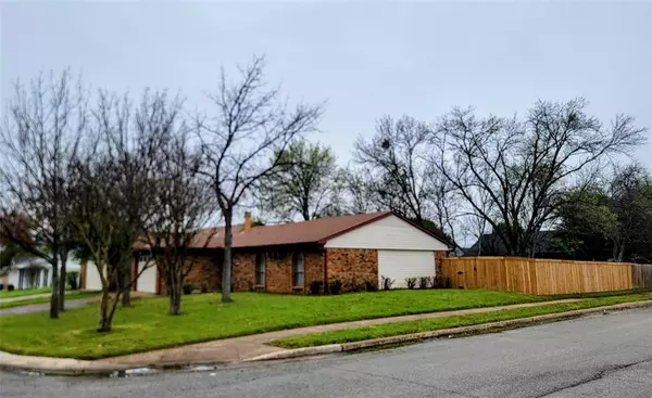 Fort Worth, TX 76120,6975 W Fallbrook Court W