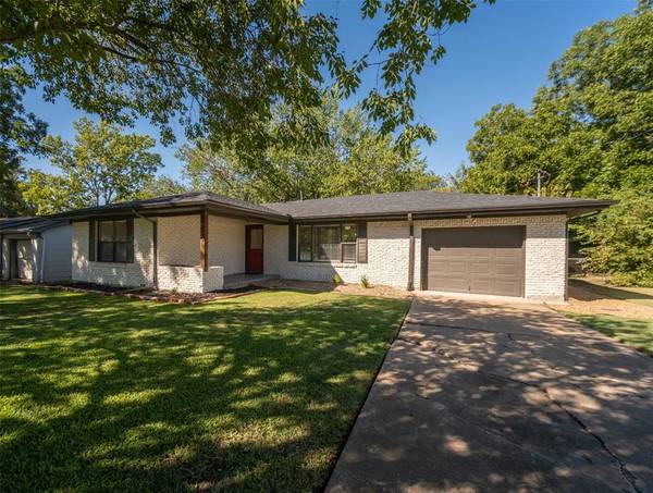 730 S Andrews Avenue,  Sherman,  TX 75090