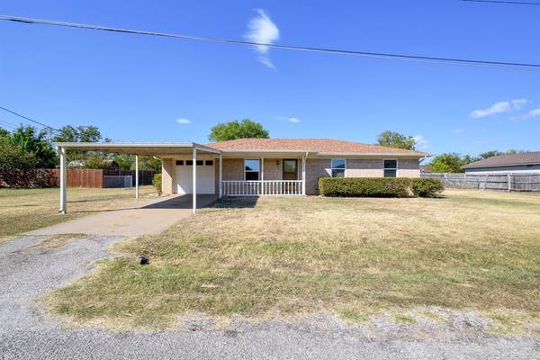 2020 Walker Street, Granbury, TX 76048