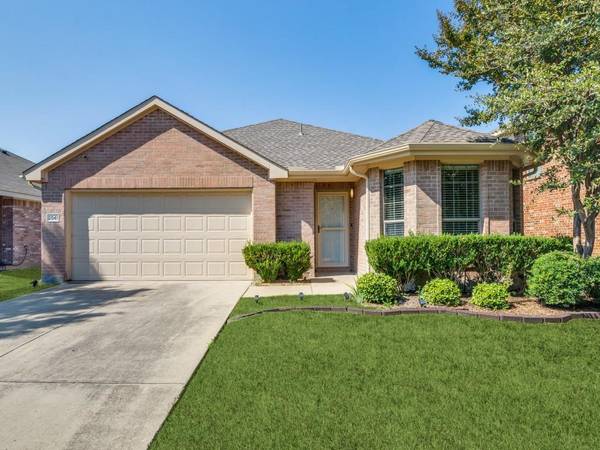 2041 Kingsbridge Drive, Heartland, TX 75126