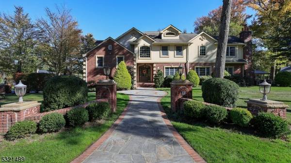 12 Mountainview Dr, Mountainside Boro, NJ 07092