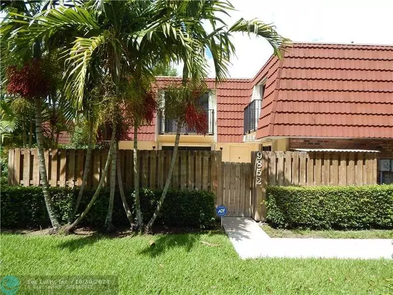 9852 NW 6th Pl  #9852, Plantation, FL 33324