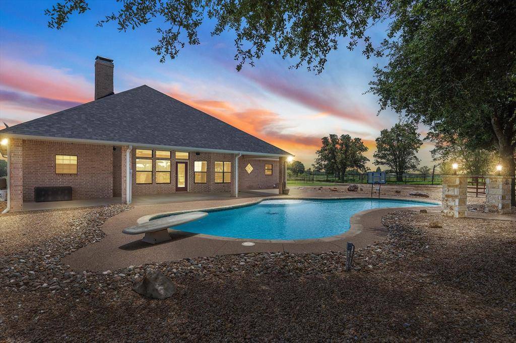 420 Vz County Road 2812,  Mabank,  TX 75147