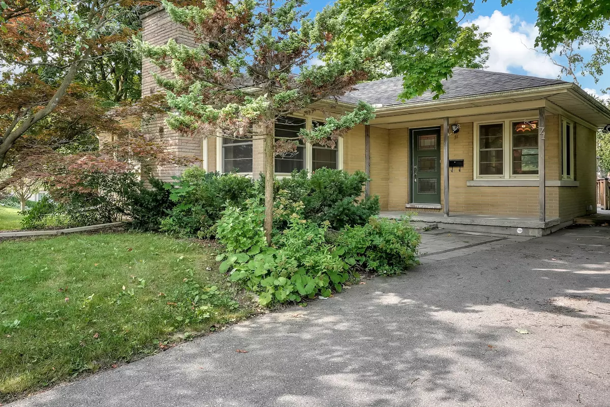 Waterloo, ON N2L 2M5,71 Melbourne CRES