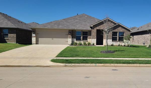 1910 COOKES Lane, Cleburne, TX 76033