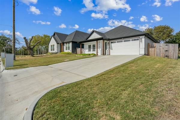 River Oaks, TX 76114,5520 Notre Dame Avenue