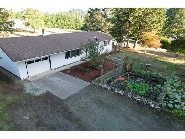 57151 GLADEWOOD RD, Coquille, OR 97423