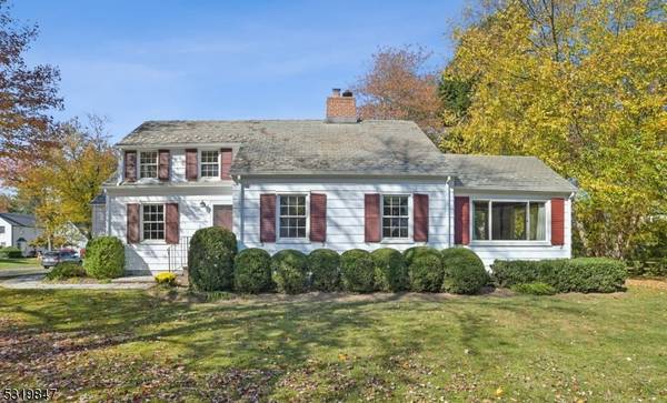 2 Whitman Dr, Chatham Twp., NJ 07928