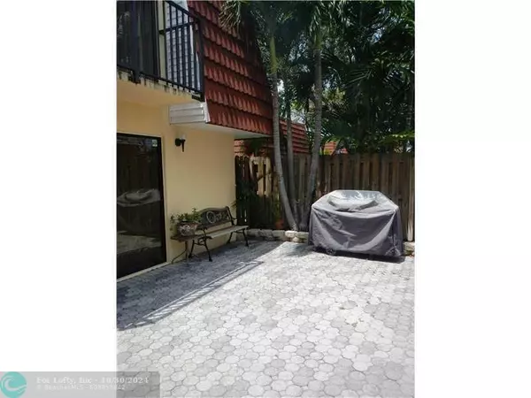 Plantation, FL 33324,9916 NW 6th Pl  #9916