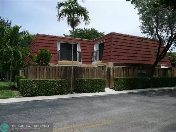 720 NW 98th Cir  #720, Plantation, FL 33324