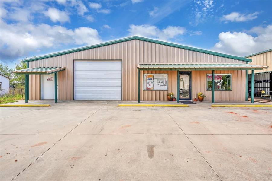 602 Arkansas Avenue, Sayre, OK 73662