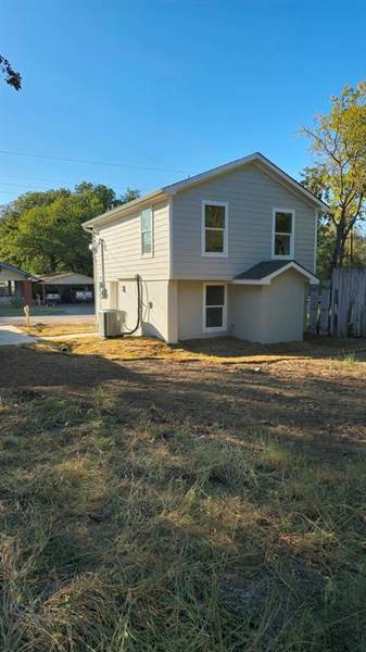 116 NW 11th Street, Mineral Wells, TX 76067