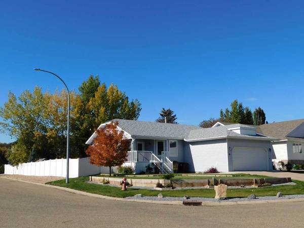 Brooks, AB T1R 1M1,87 Greystone Close East