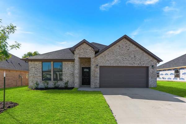 1006 Andrea Michele Lane, Glenn Heights, TX 75154