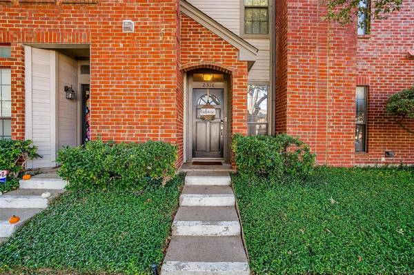 2316 Kenley Street, Fort Worth, TX 76107