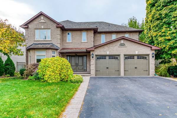 2064 Nipigon DR, Oakville, ON L6H 4G2