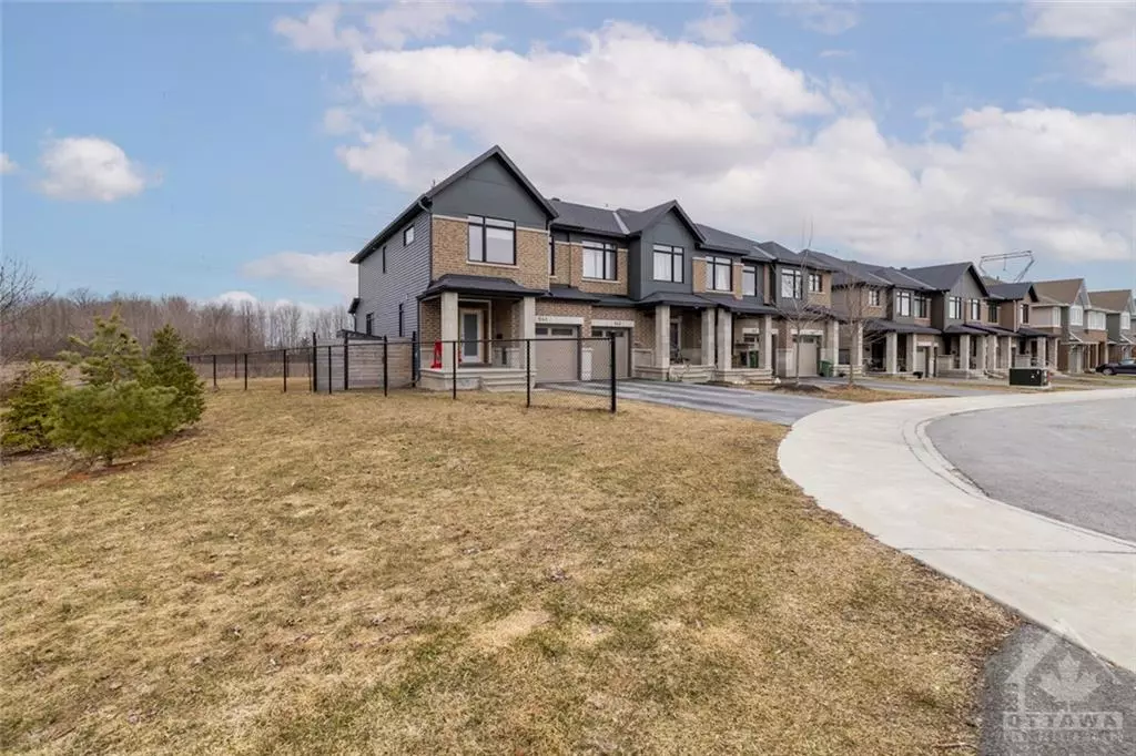 Stittsville, ON K2S 2N7,641 PUTNEY CRES