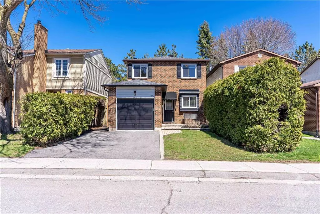 Kanata, ON K2M 1B4,35 FOXLEIGH CRES