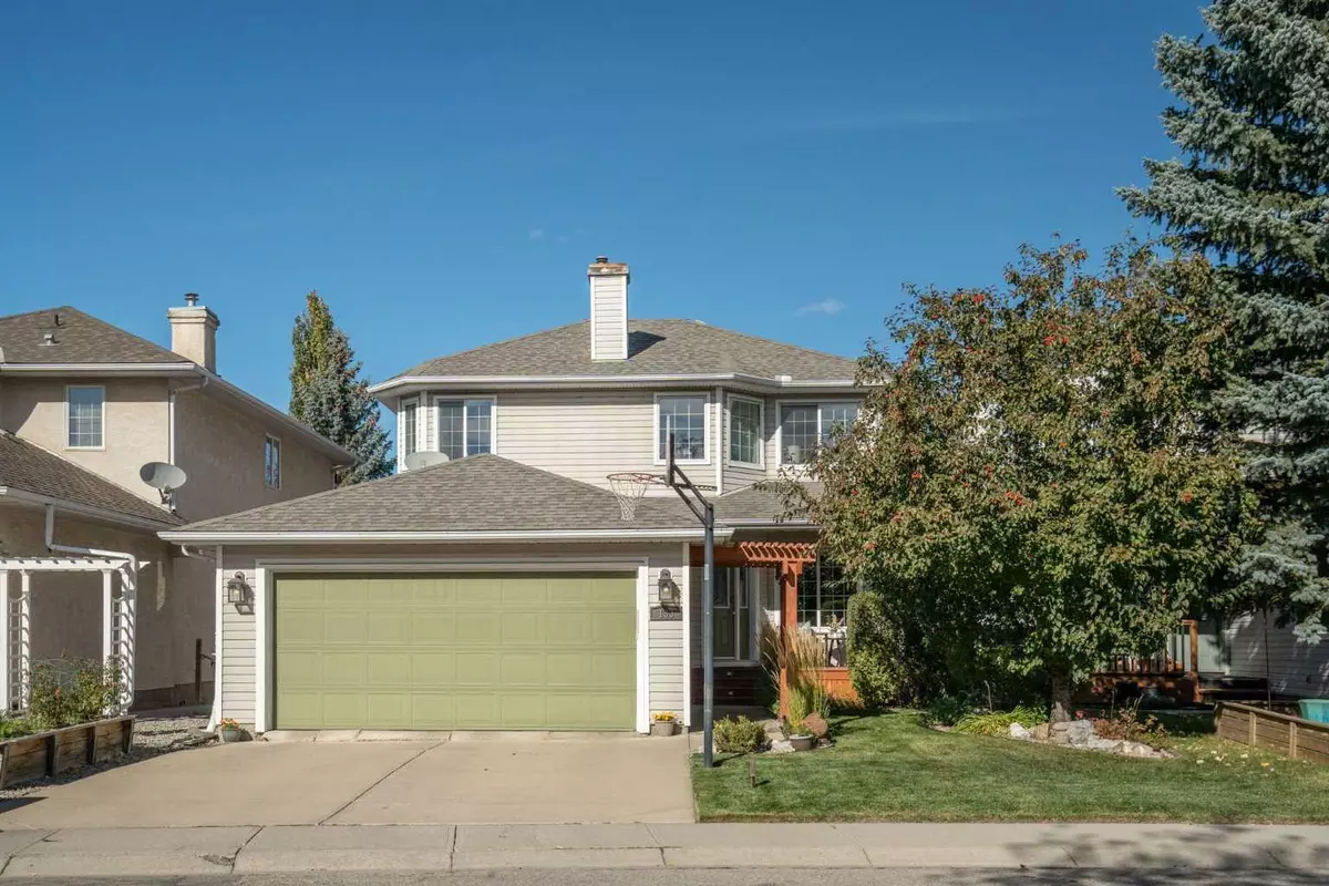 Calgary, AB T3B 5M2,133 Valley Meadow Close NW