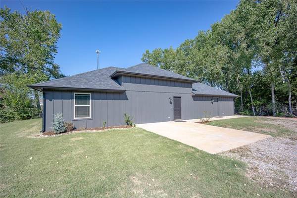 1429 County Street 2980, Blanchard, OK 73010