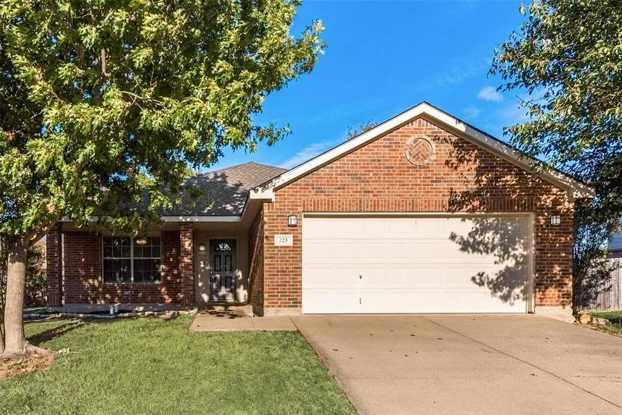 223 Gayleh Lane, Waxahachie, TX 75165