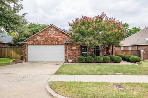 8313 Muirwood Trail, Fort Worth, TX 76137