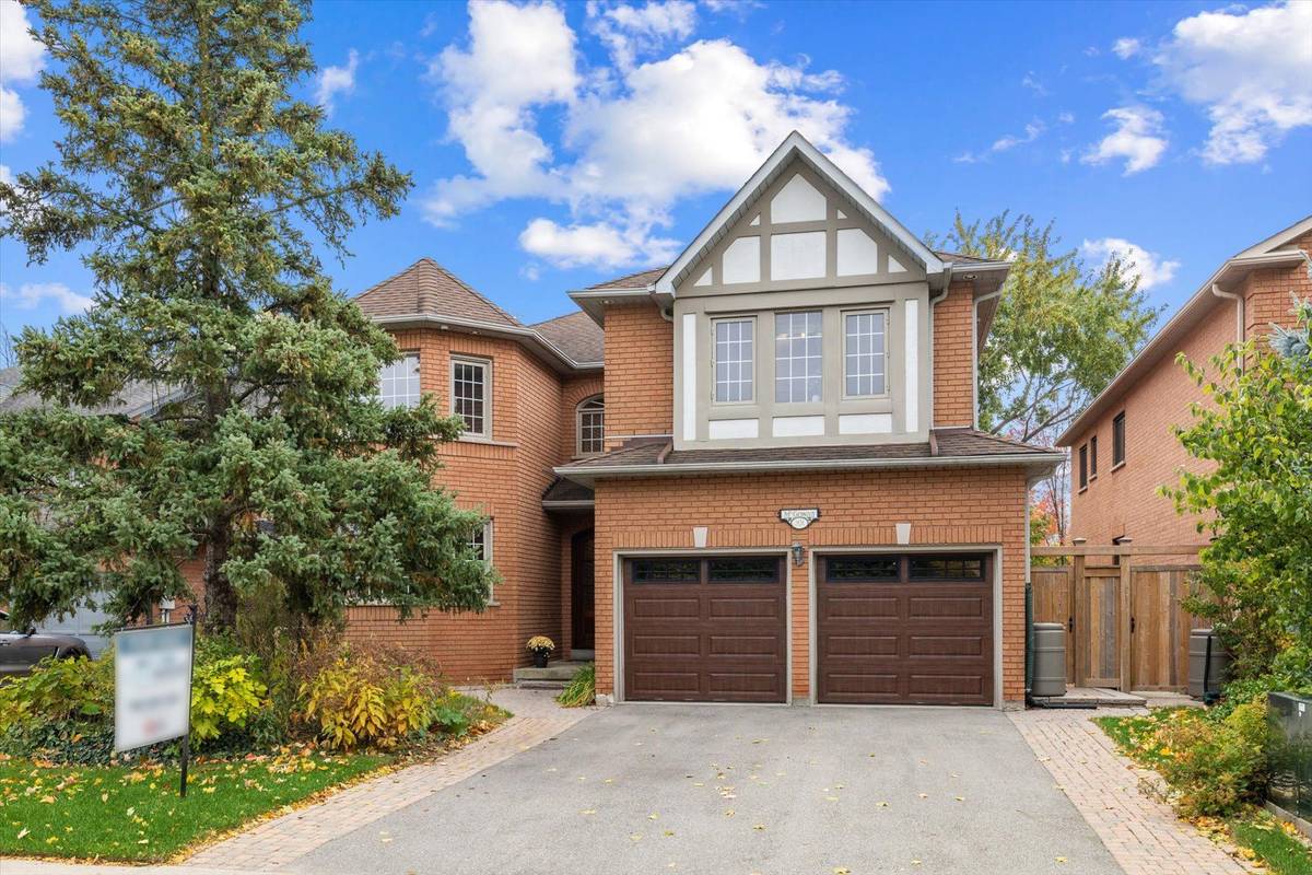 Oakville, ON L6H 5X7,391 March CRES