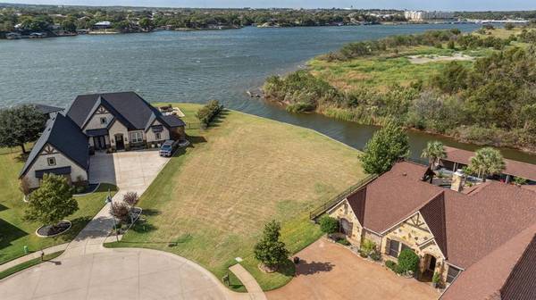 1003 Sunset Bay Court, Granbury, TX 76048