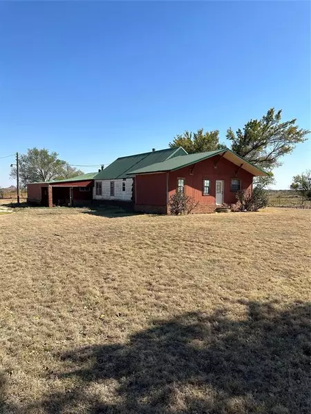 43452 S County Road 244, Fairview, OK 73737