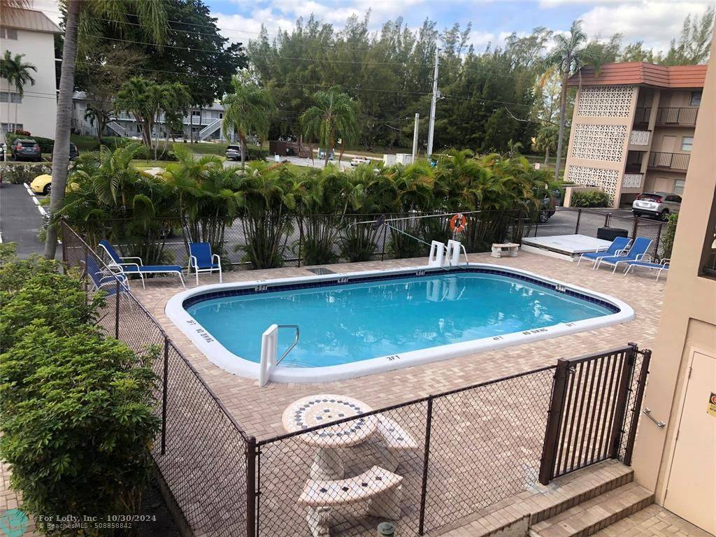 3930 Crystal Lake Dr  #208, Deerfield Beach, FL 33064