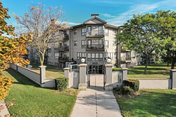 London, ON N5X 3T6,5 Jacksway CRES #103