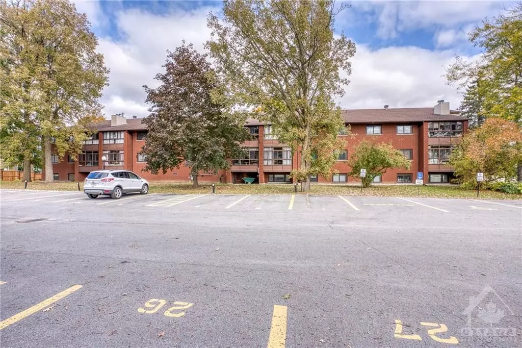 Carleton Place, ON K7C 4A2,15 FINDLAY AVE #209