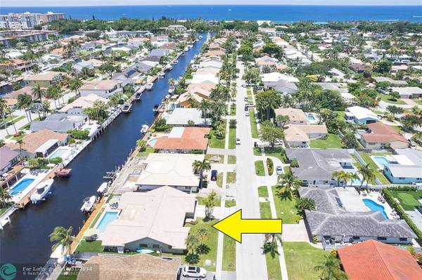 2751 NE 46th St, Lighthouse Point, FL 33064