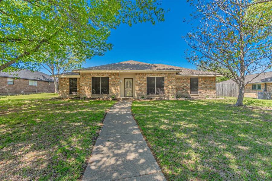 211 Molina Drive, Sunnyvale, TX 75182