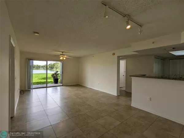 Coconut Creek, FL 33073,5011 Wiles Rd  #108