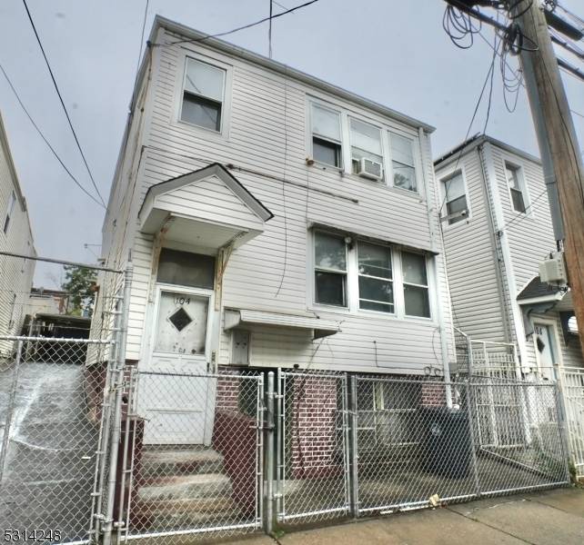 104 Summer Ave, Newark City, NJ 07104