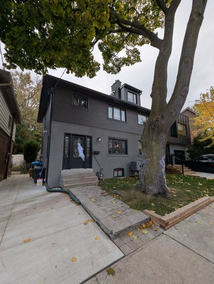 Toronto E01, ON M4K 2W5,36 Ingham AVE