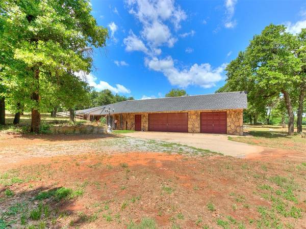 2378 County Road 1205, Blanchard, OK 73010