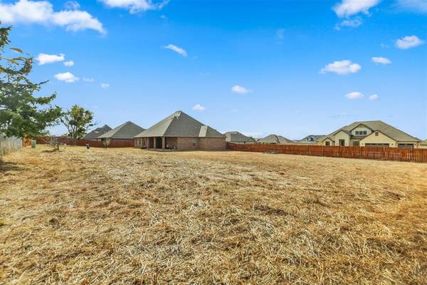 3904 Hunter Glen Drive, Oklahoma City, OK 73179