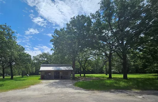 1200 Mays Lane, West Tawakoni, TX 75474