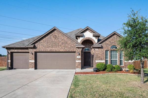 1063 Cydnie Court,  Kennedale,  TX 76060