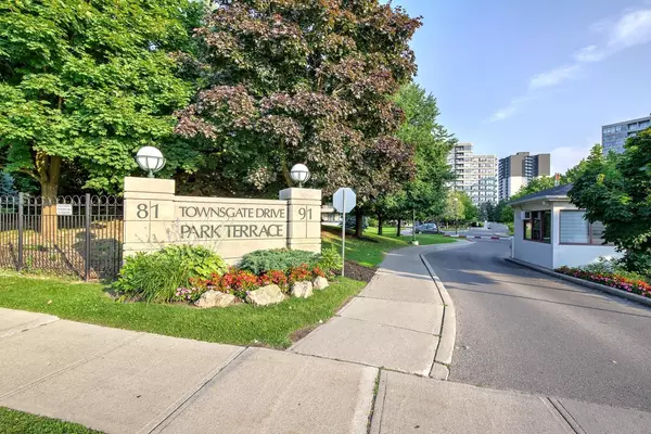 Vaughan, ON L4J 8E8,91 Townsgate DR #404