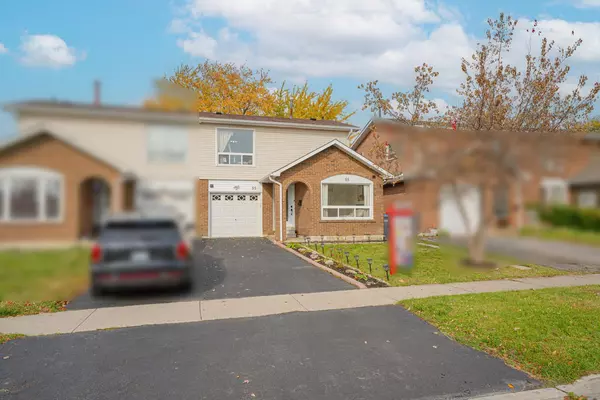 55 Crosswood LN, Brampton, ON L6V 3M1