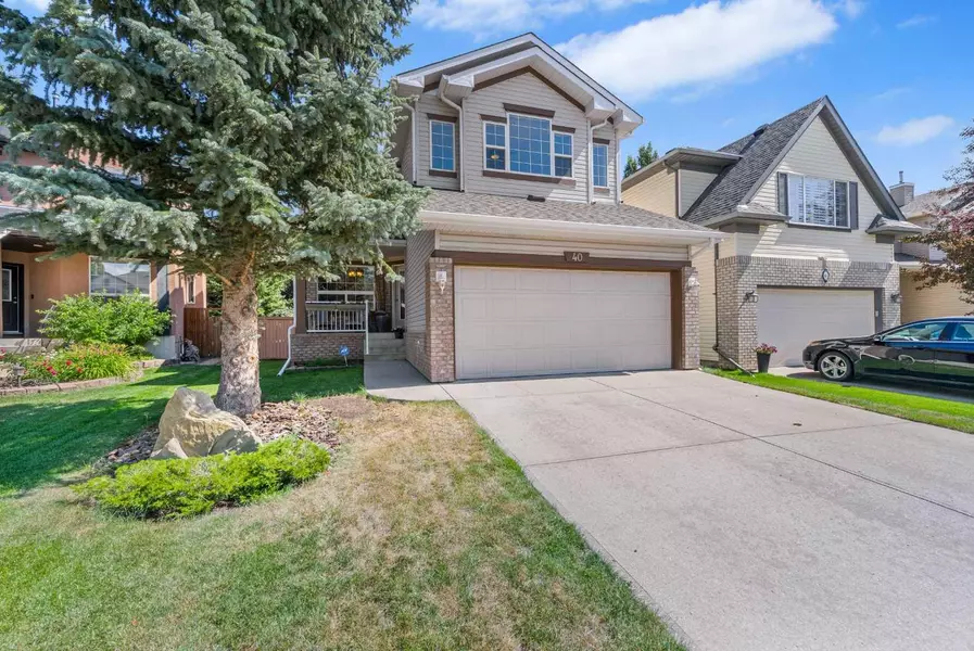 40 Wentworth Close SW, Calgary, AB T3H 4Y9