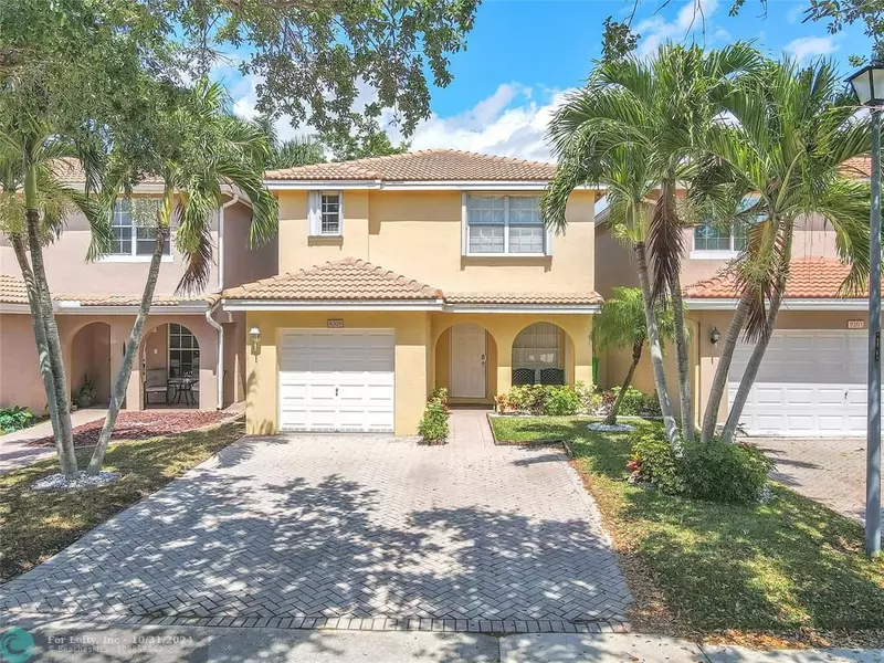 9209 NW 54th St, Sunrise, FL 33351