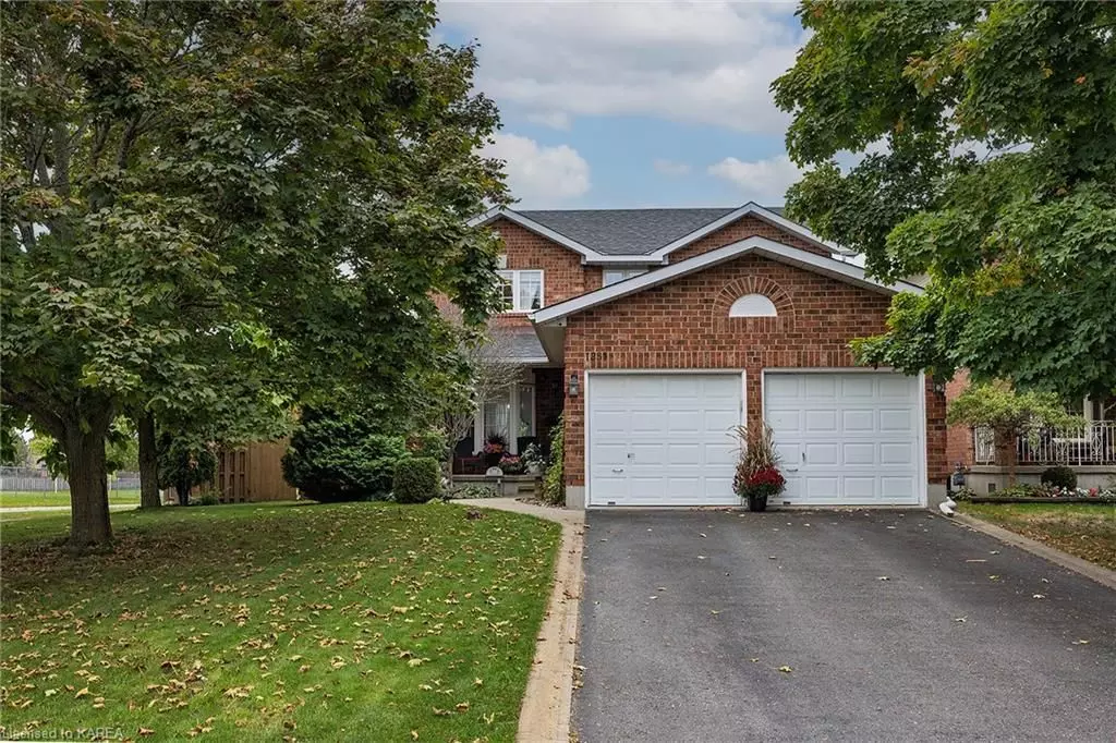 Frontenac, ON K7P 3B9,1251 LONGWOOD TER